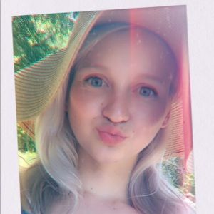 Meet your Posher, Brittany